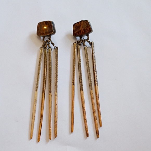 Melanie Deluca Jewelry - Melanie Deluca Hmong Bone Earrings